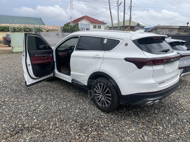 Jetour X70 Plus 2022 White
