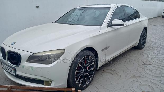 BMW 740 2011 White