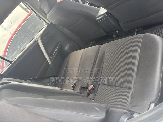 Toyota RAV4 LE AWD (2.5L 4cyl 6A) 2017 White