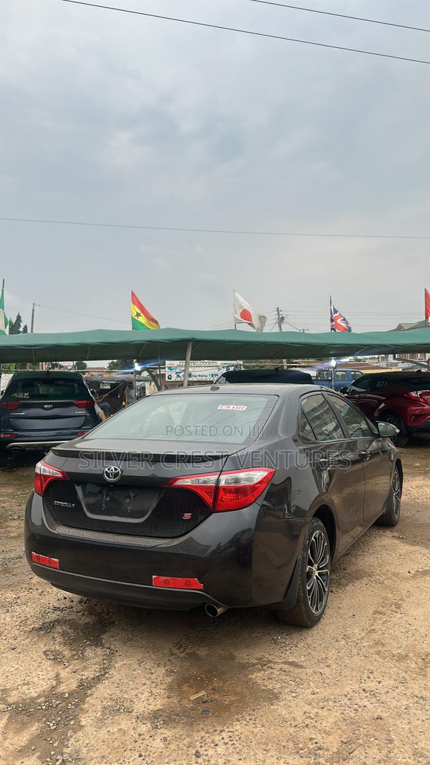 Toyota Corolla S 4dr Sedan (1.8L 4cyl CVT) 2016 Black