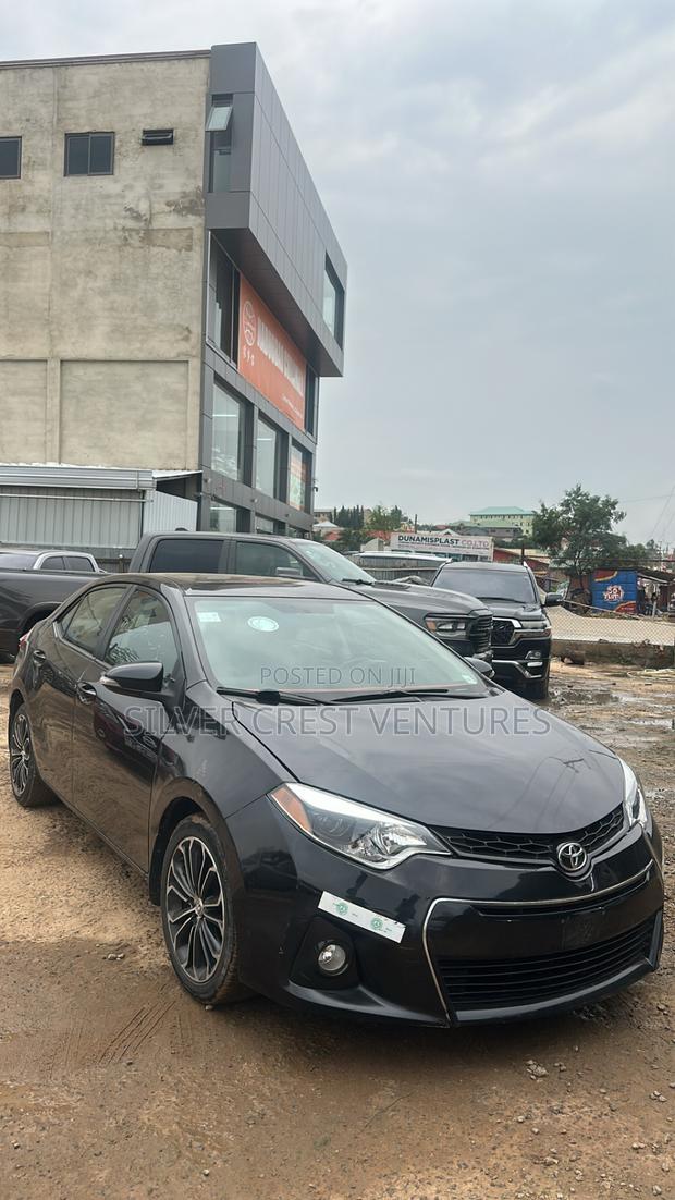 Toyota Corolla S 4dr Sedan (1.8L 4cyl CVT) 2016 Black