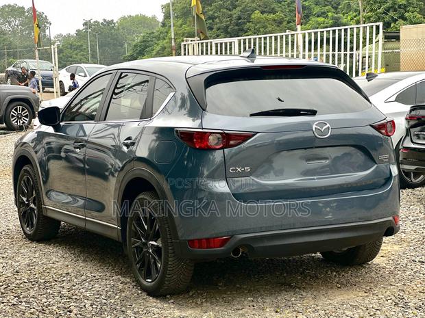 Mazda CX-5 Signature 2021 Gray
