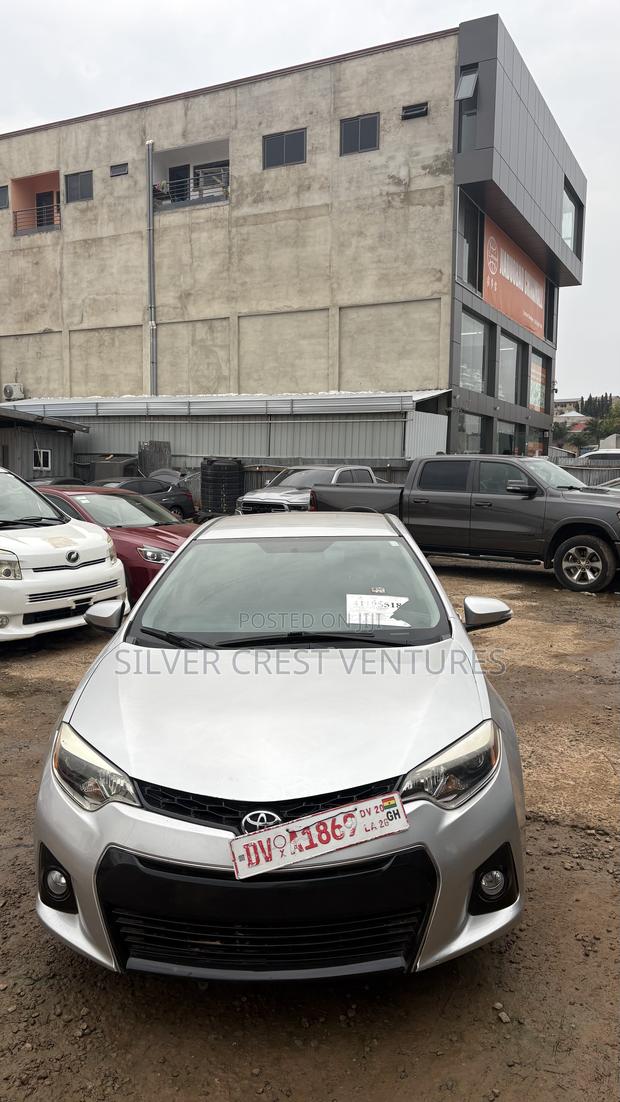 Toyota Corolla S 4dr Sedan (1.8L 4cyl CVT) 2016 Gray