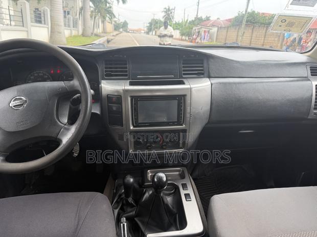 Nissan Patrol 3.0 GRX 2005 Brown