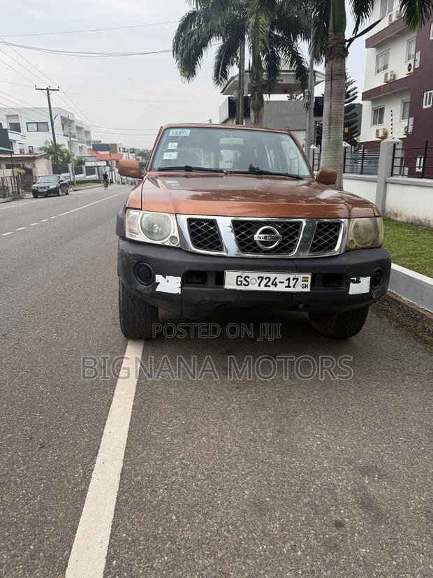 Nissan Patrol 3.0 GRX 2005 Brown
