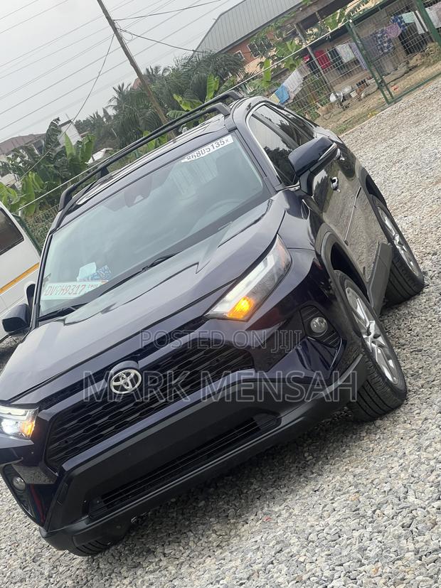 Toyota RAV4 2024 Blue