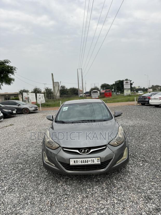 Hyundai Elantra SE 4dr Sedan (1.8L 4cyl 6M) 2014 Gray