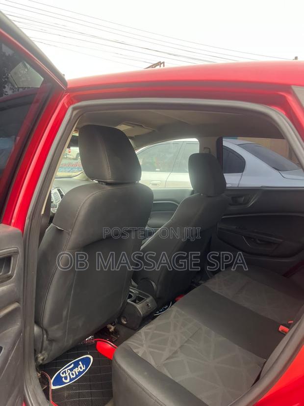 Ford Fiesta SE Sedan 2013 Red