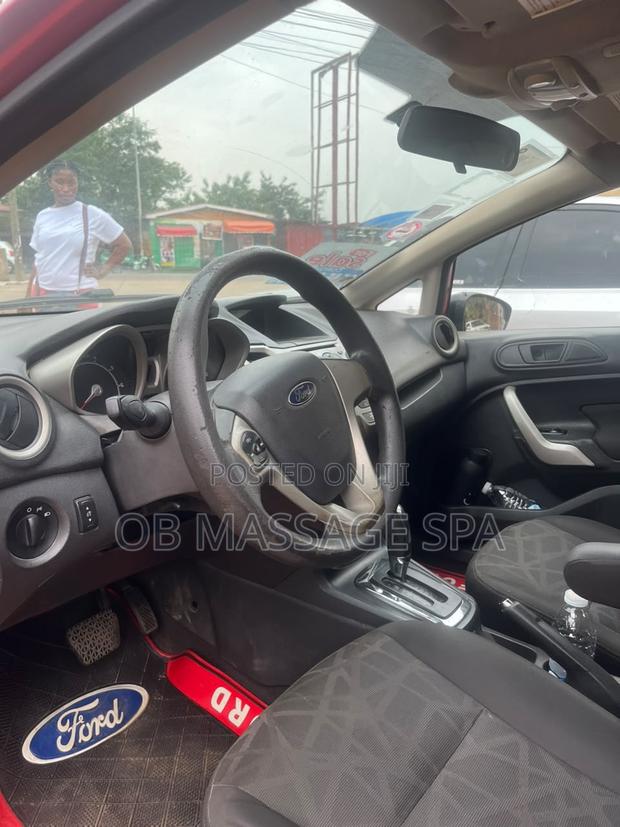 Ford Fiesta SE Sedan 2013 Red