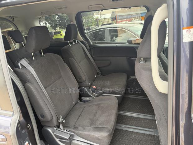 Toyota Voxy Hybrid ZS 2WD 7-Seater 2016 Black