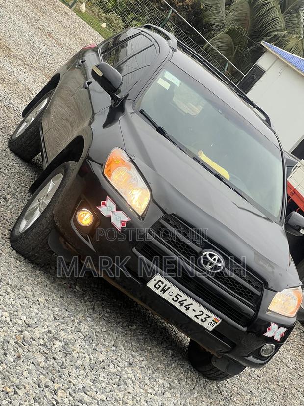 Toyota RAV4 2011 Black