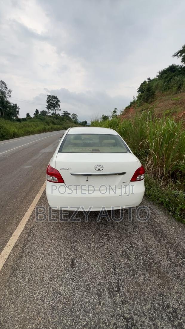 Toyota Belta 2010 White