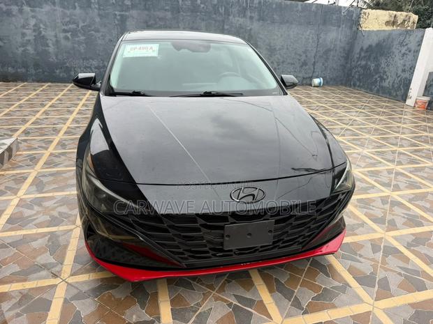 Hyundai Elantra SE 2022 Black