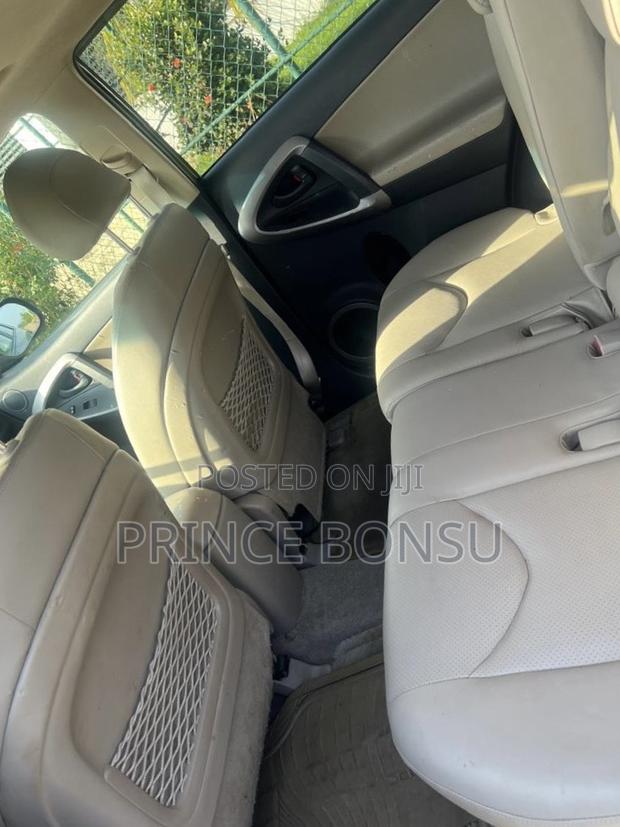 Toyota RAV4 2011 Black