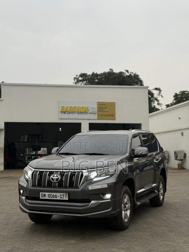 Toyota Land Cruiser Prado 4.0 2017 Gray