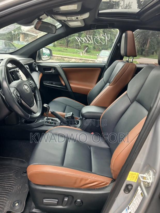 Toyota RAV4 SE AWD (2.5L 4cyl 6A) 2016 Silver