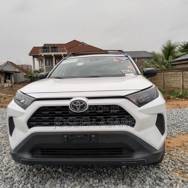 Toyota RAV4 2020 White