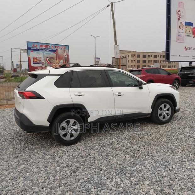Toyota RAV4 2020 White