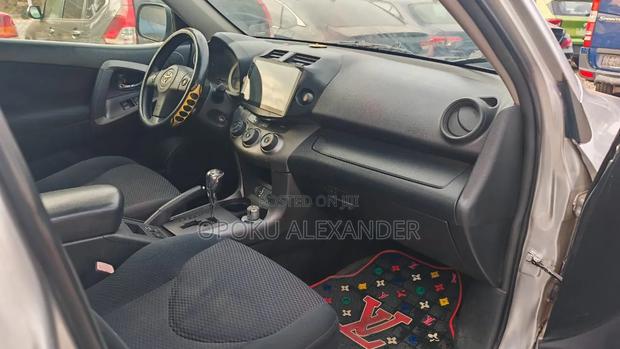 Toyota RAV4 2012 Silver