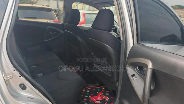 Toyota RAV4 2012 Silver