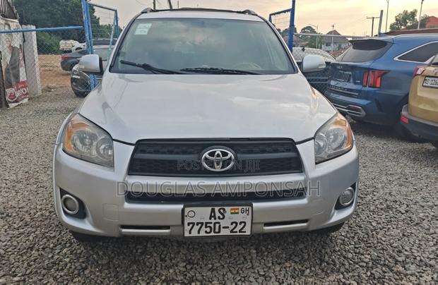 Toyota RAV4 2012 Silver
