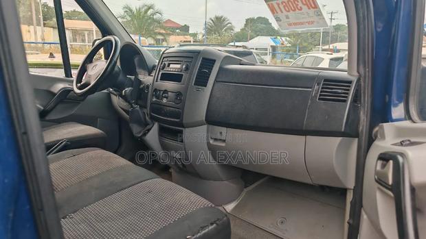 Mercedes-Benz 1117 2011 Blue
