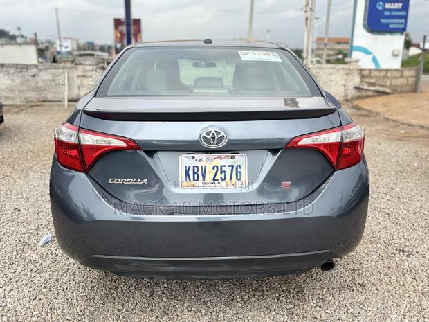 Toyota Corolla S 4dr Sedan (1.8L 4cyl CVT) 2015 Gray