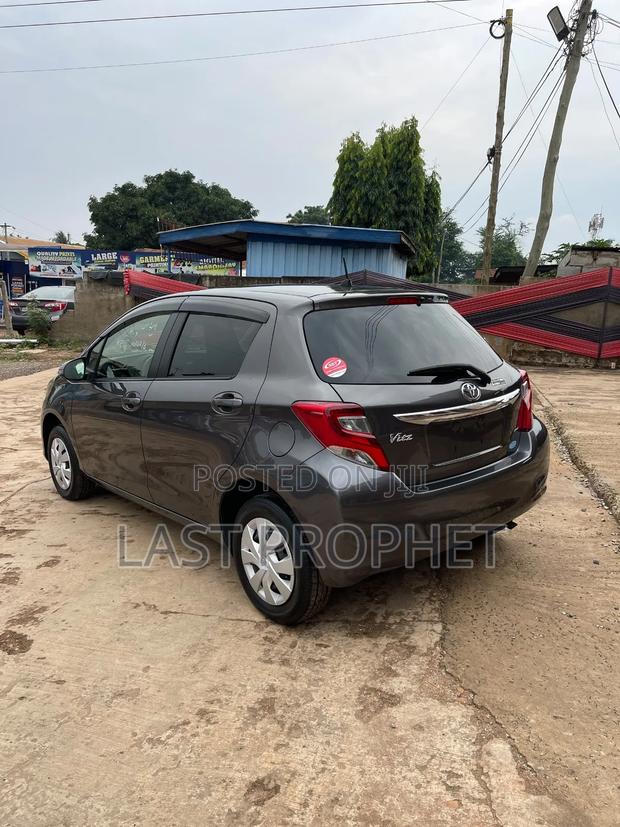 Toyota Vitz 2015 Gray