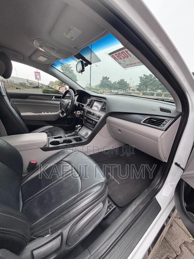 Hyundai Sonata Sport Sedan FWD (2.4L 4cyl 6A) 2017 White