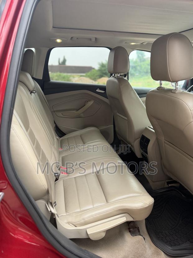 Ford Escape Titanium FWD 2016 Red