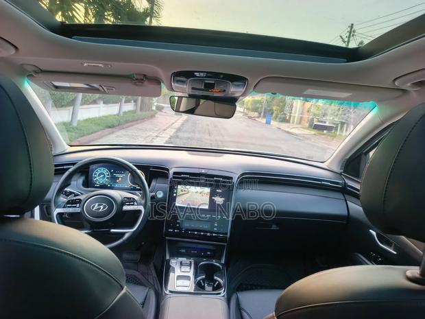 Hyundai Tucson Hybrid 2023 White