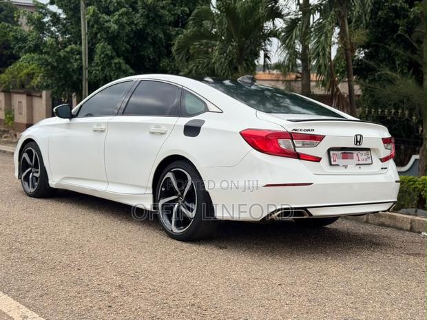 Honda Accord Sport 2018 White