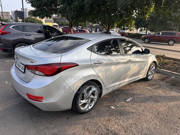 Hyundai Elantra SE 4dr Sedan (1.8L 4cyl 6A) 2014 Silver