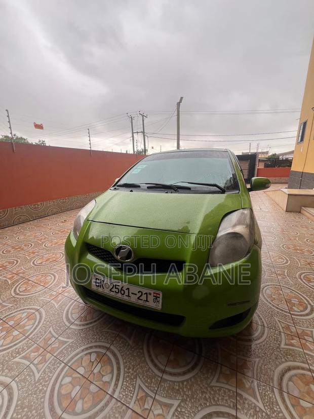 Toyota Vitz 1.3 AWD 3dr 2010 Green
