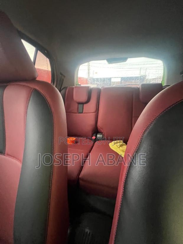 Toyota Vitz 1.3 AWD 3dr 2010 Green