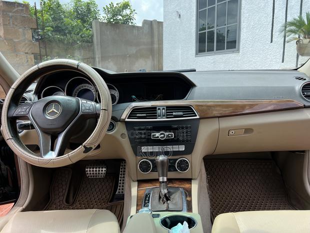 Mercedes-Benz C250 2013 Black
