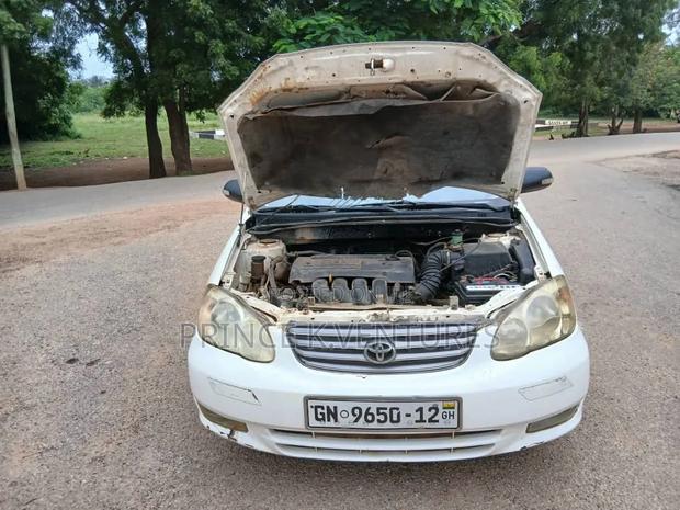 Toyota Corolla CE 2006 White