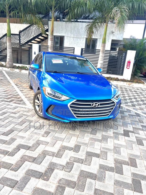 Hyundai Elantra Limited 2018 Blue