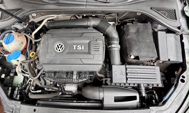 Volkswagen Passat 2015 Silver