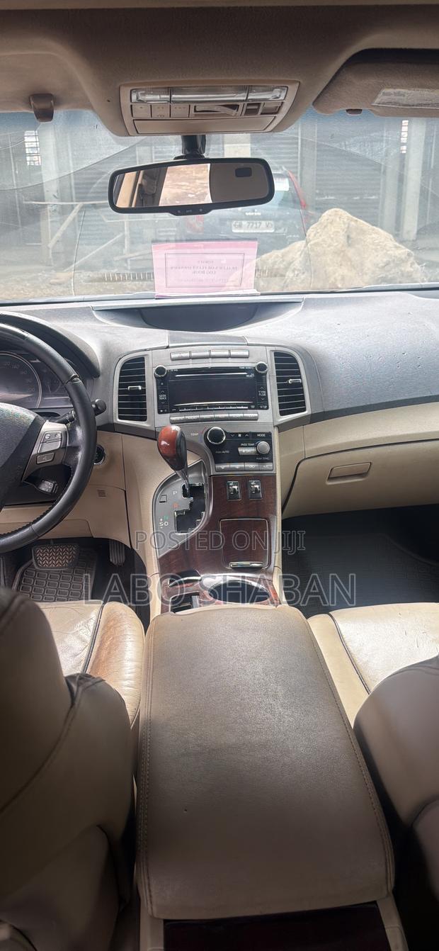 Toyota Venza LE 2015 Brown