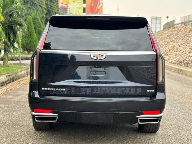Cadillac Escalade 2022 Black