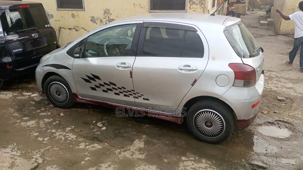 Toyota Vitz 2010 Gray