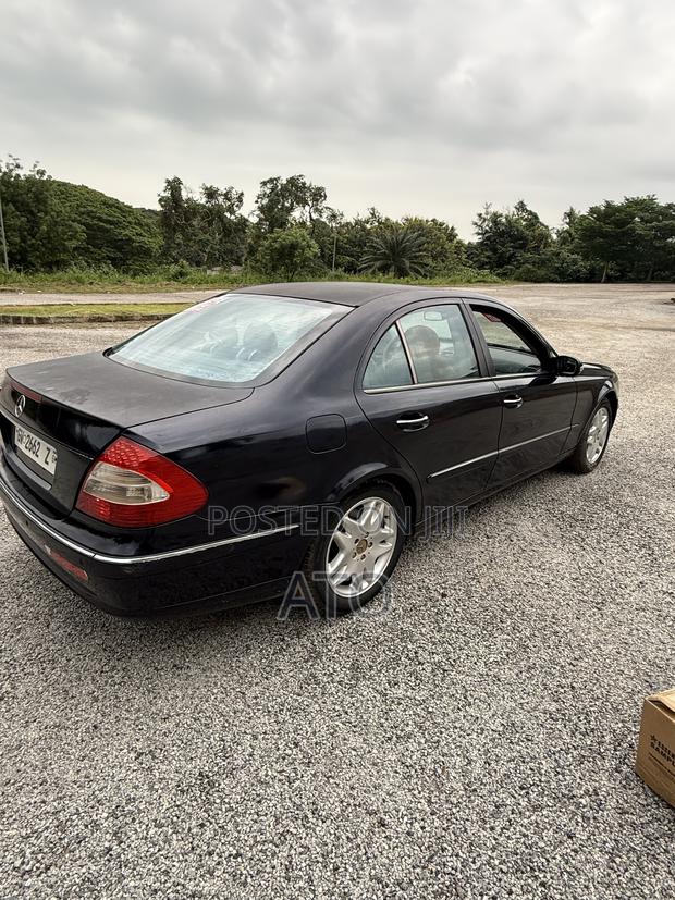 Mercedes-Benz E240 2002