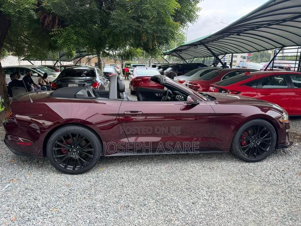 Ford Mustang 2024