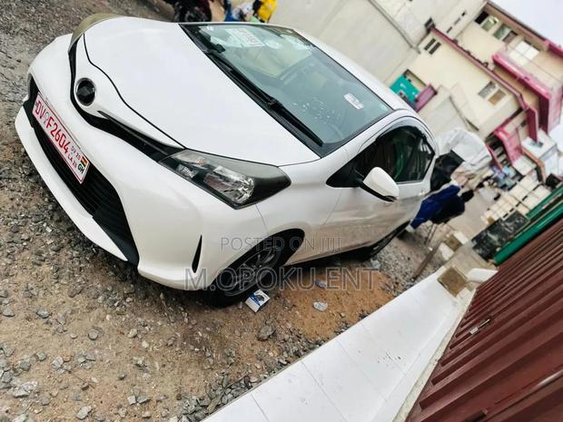 Toyota Vitz 1.3 AWD 5dr 2015 White