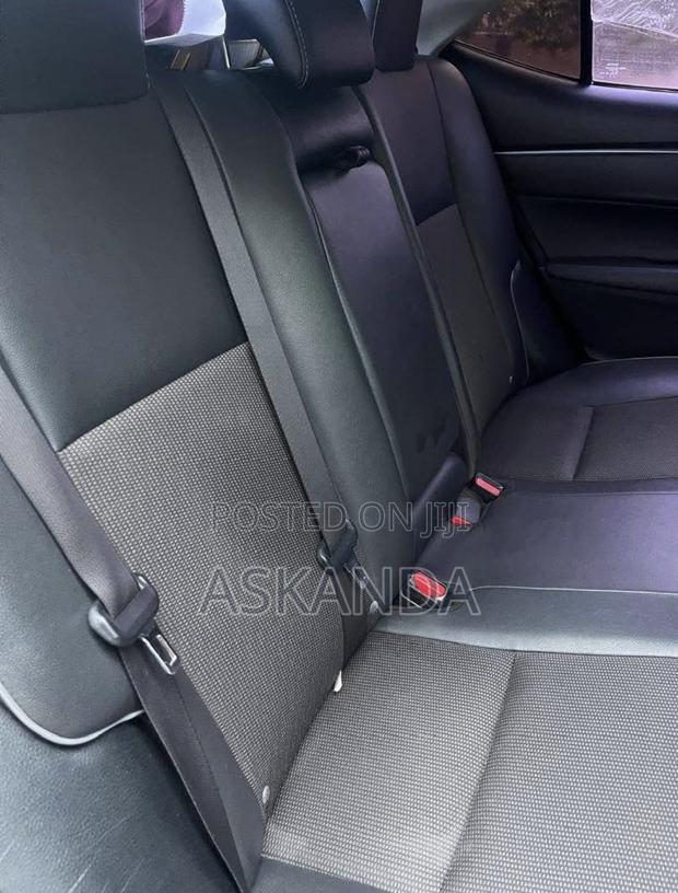 Toyota Corolla S 4dr Sedan (1.8L 4cyl CVT) 2014 Gray