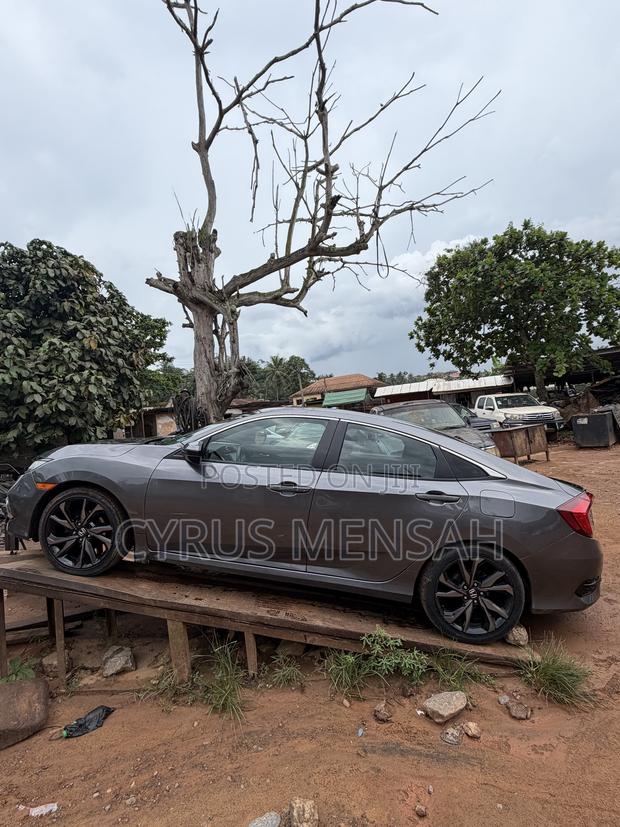 Honda Civic Sport Sedan 2020 Gray