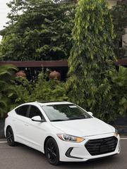 Hyundai Elantra Limited Sedan FWD (2.0L 4cyl 6A) 2017 White for sale