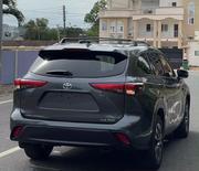 Toyota Highlander 2022 Black for sale