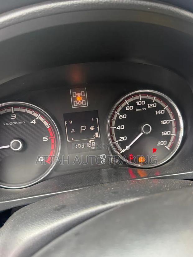 Mitsubishi L200 2018 Silver